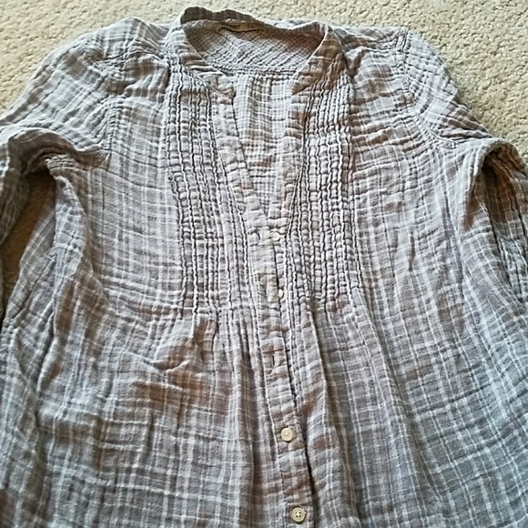 Old Navy Tops - Old Navy long sleeve linen- like plaid top