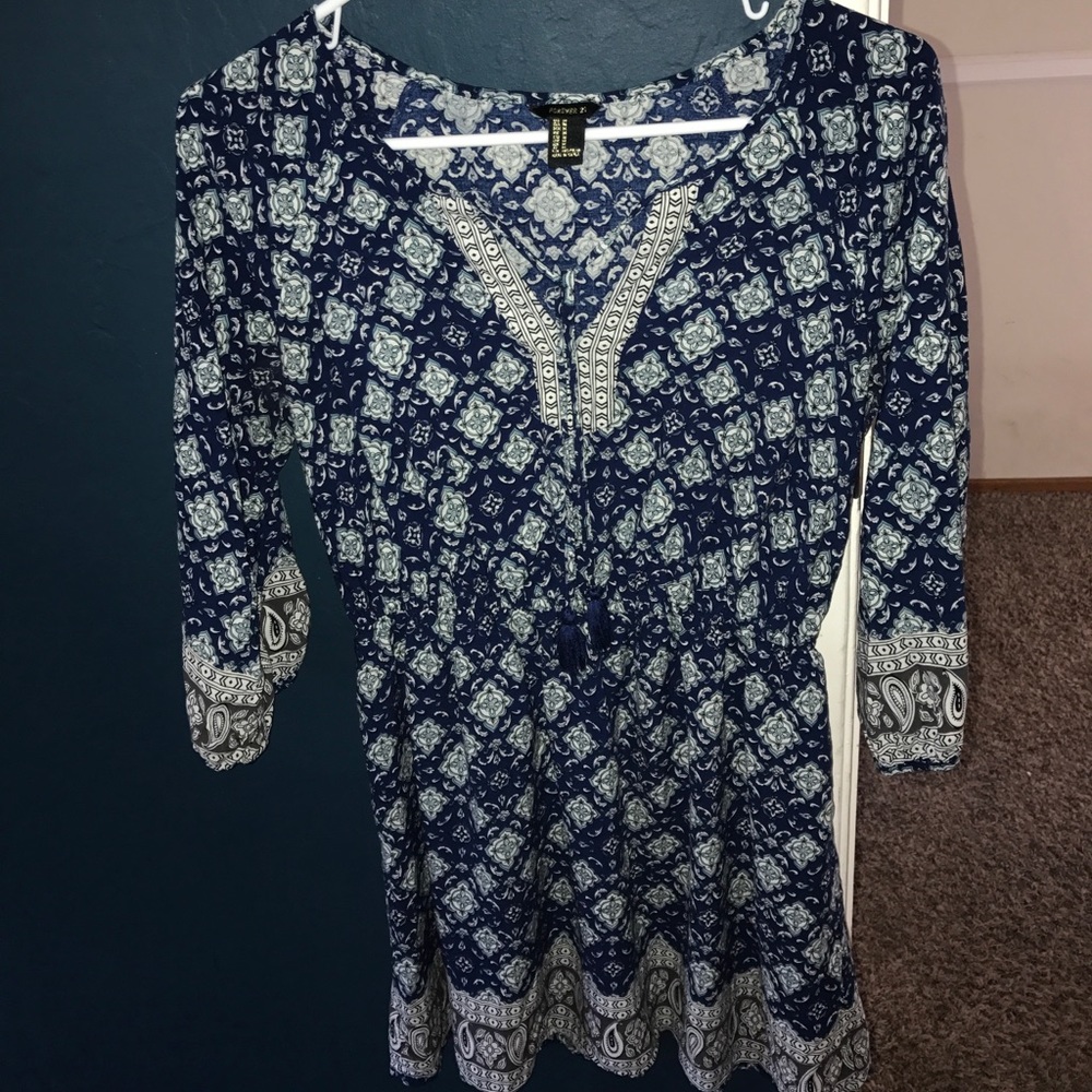 Quarter sleeve dress