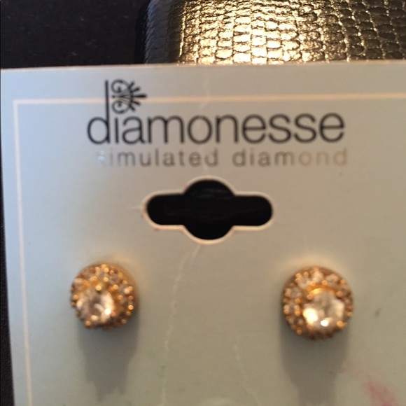 Diamonesse cluster studs - Picture 1 of 3