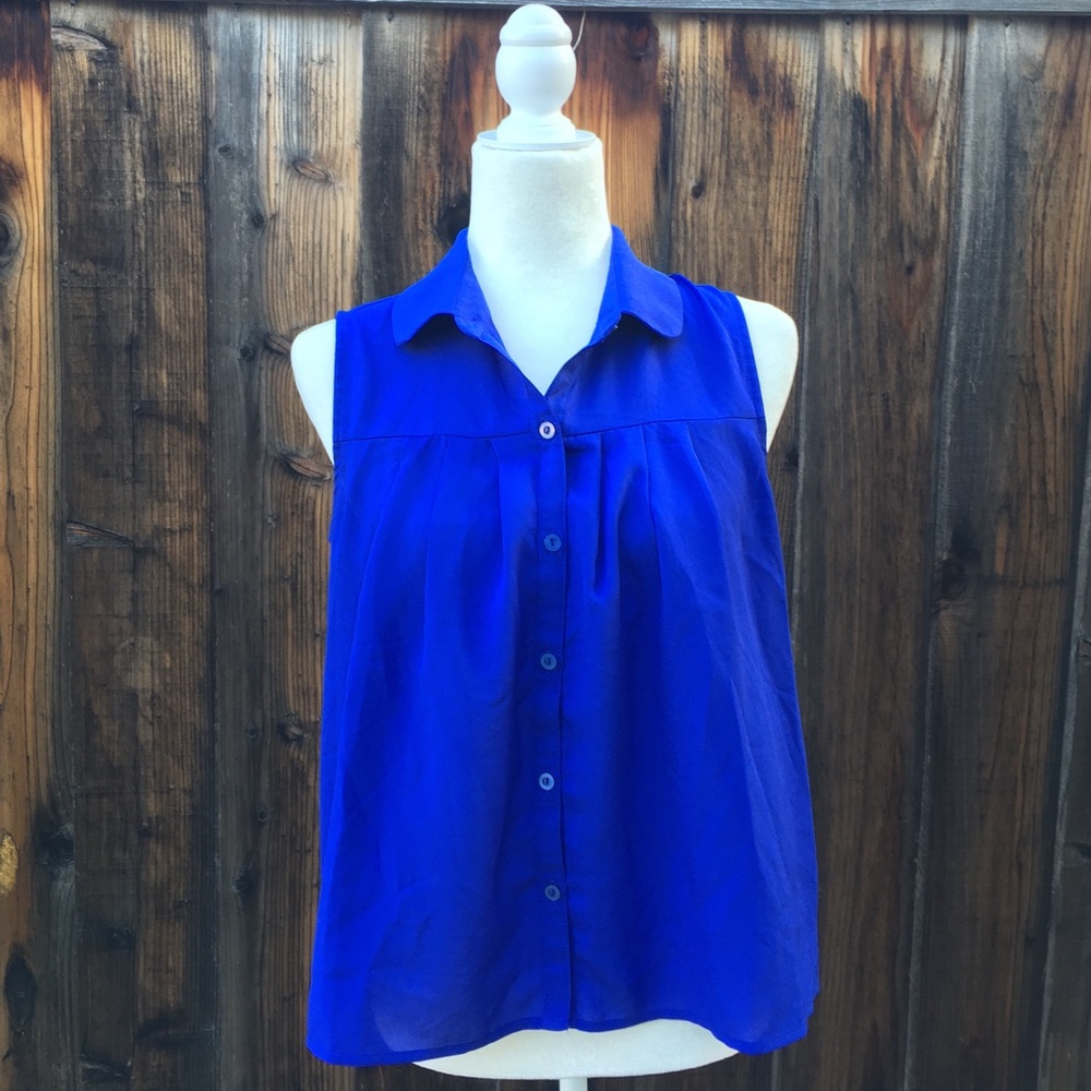 Sleeveless Blouse