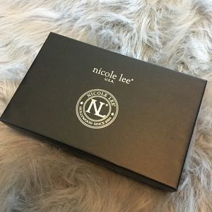 Nicole lee wallet