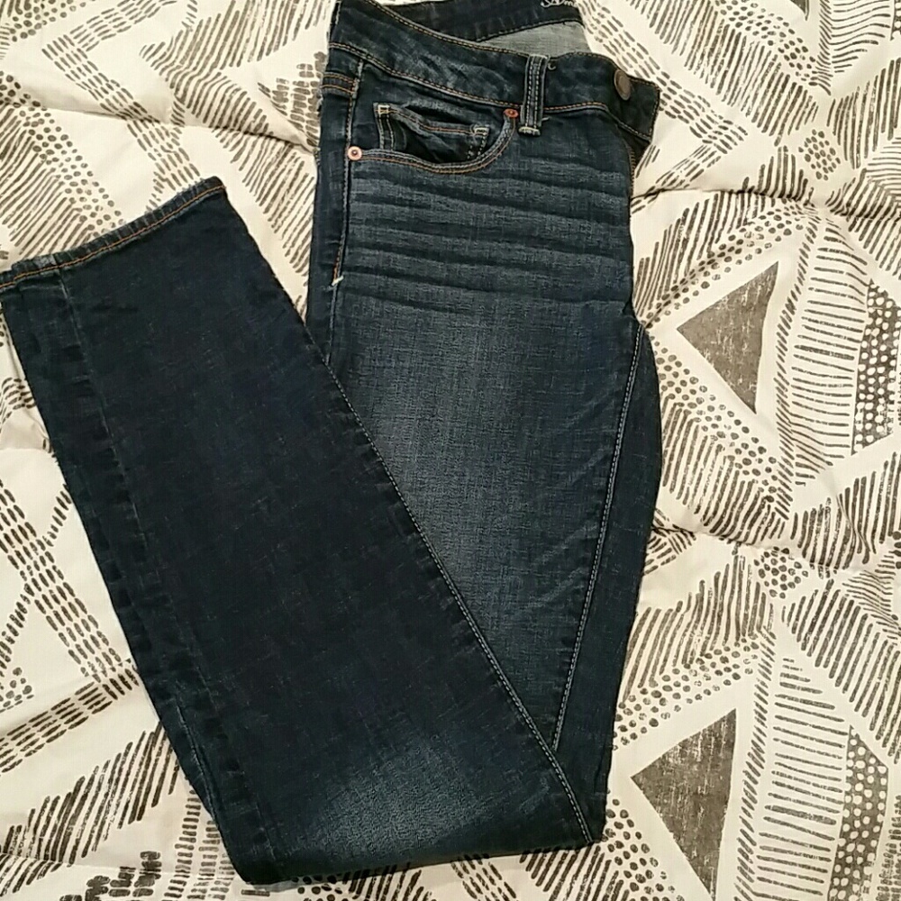 American Eagle skinny jeans