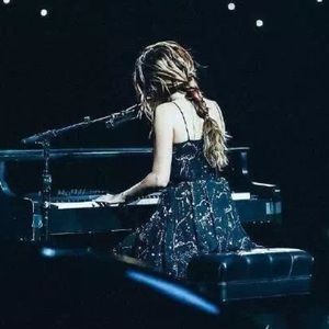 Meet your Posher, Angie