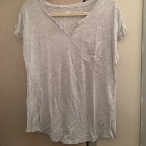 Old Navy tshirt
