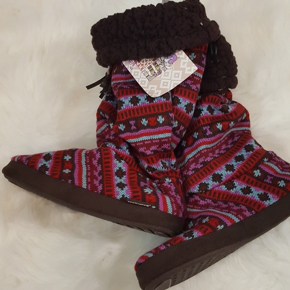 Muk Luks Shoes - NWT 5  - 6 MUK LUKS boots