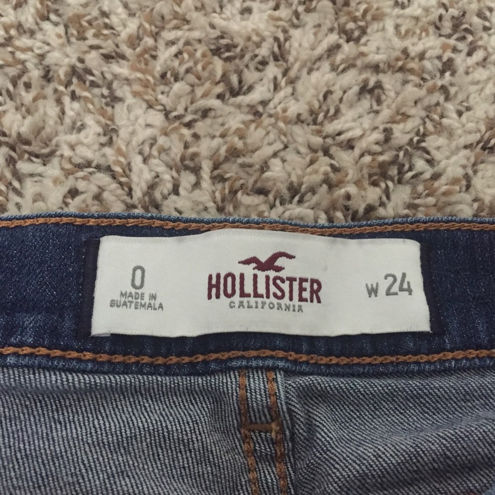 HOLLISTER SHORT - Picture 2 of 3