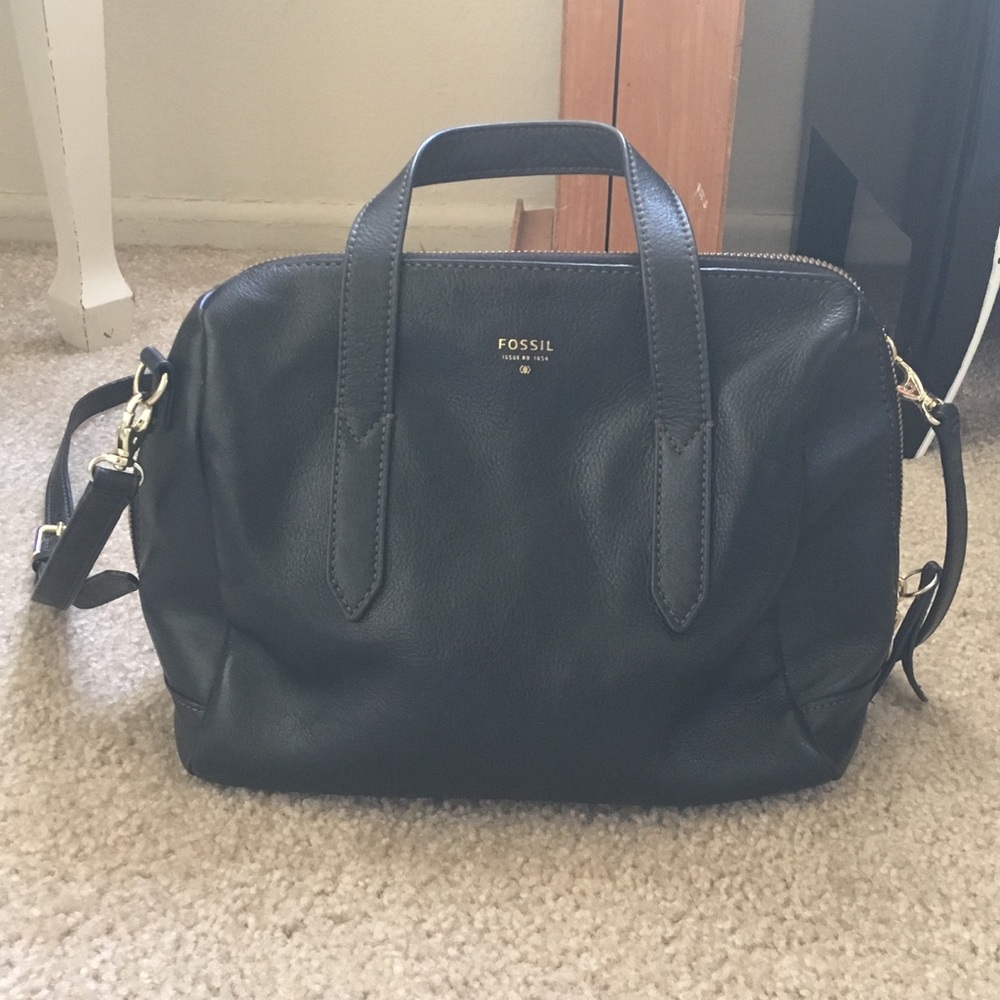 black fossil sydney satchel🌛