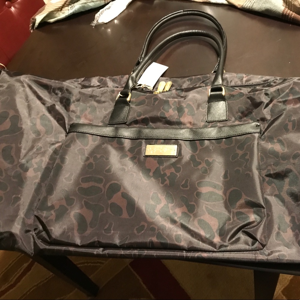 Jessica Simpson leopard print travel bag
