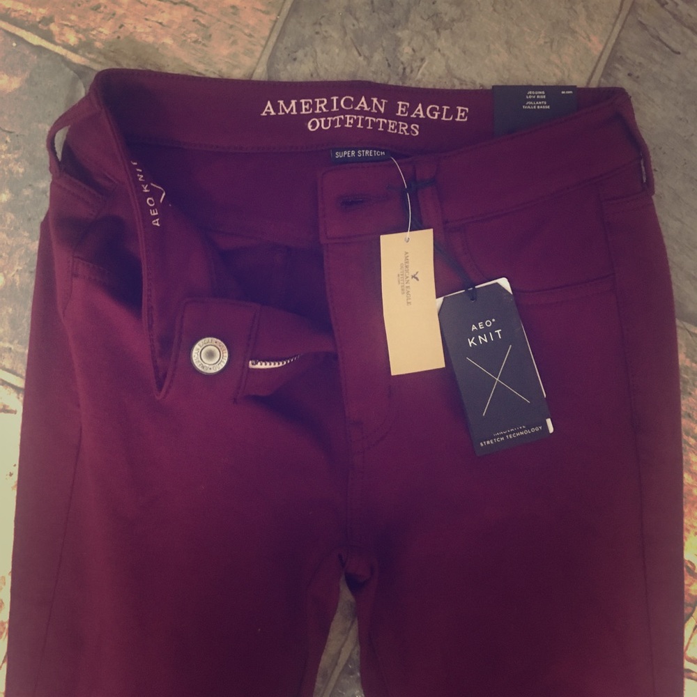 Aeo wine jeggings. NWT.