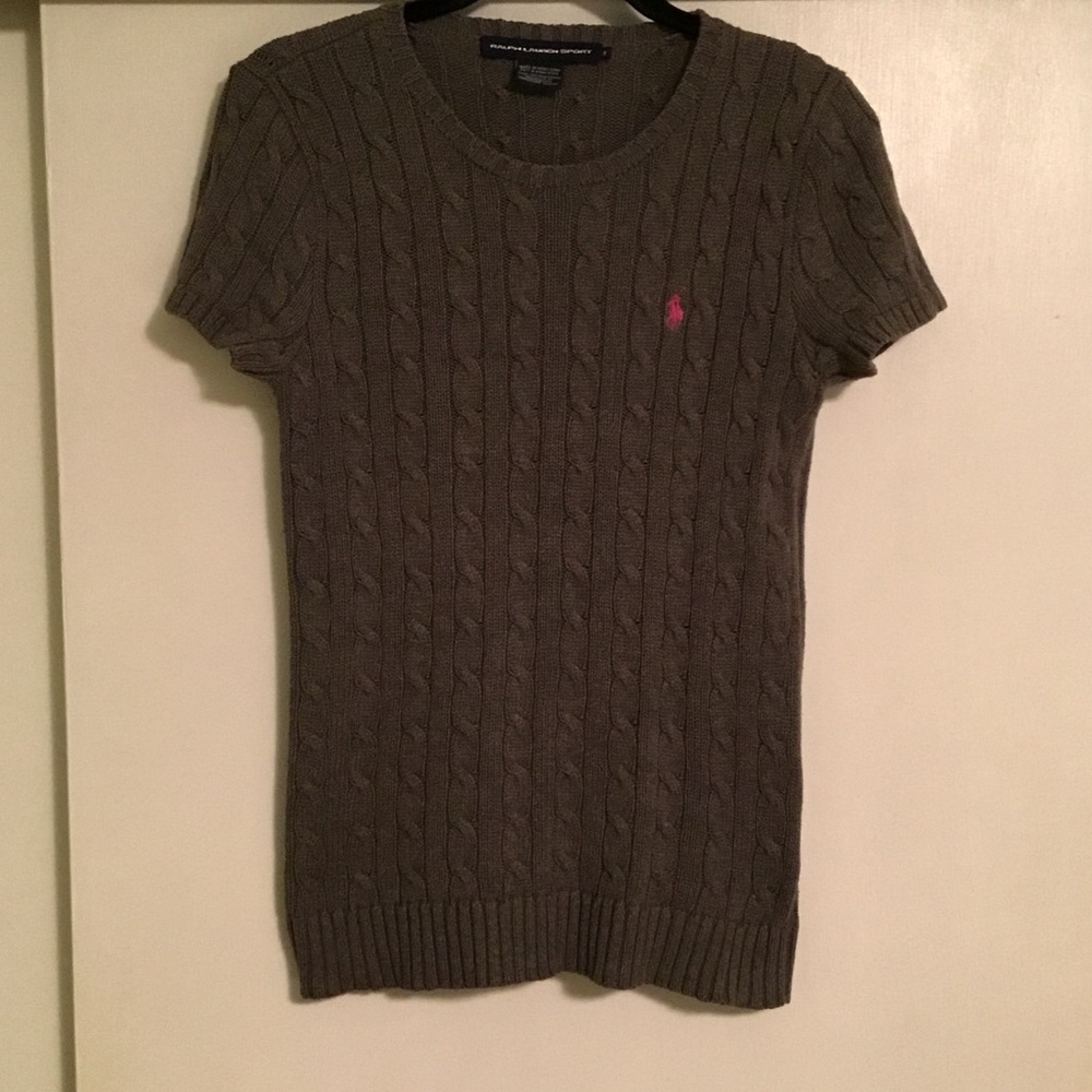 Short sleeve cable knit sweater