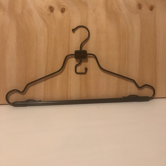 tumi hangers