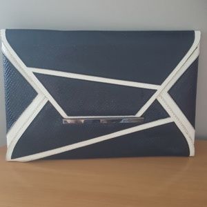 NEW BCBG MAXAZRIA black and white flat clutch