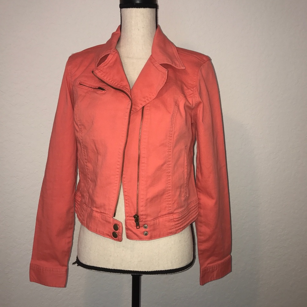 LAUREN CONRAD STRETCHY JEAN TYPE JACKET!