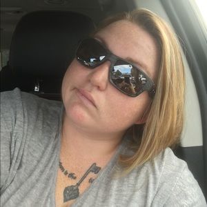 Meet your Posher, Marissa