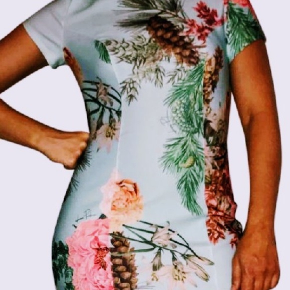 Baby blue and pink flowers dress size 2-4. - Picture 3 of 8