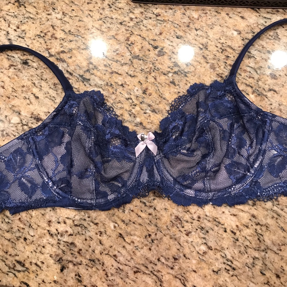 Gorgeous Body By Victoria Lace Unlined Bra
