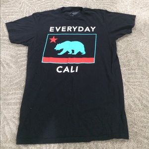 5 large tees barely worn