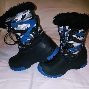 Hi-Tec Shoes - Boys snow boots Hi-Tec Shoes - Boys snow boots