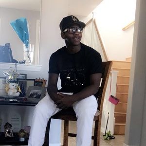 Meet your Posher, Jeremiah