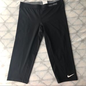Nike Crop workout pants