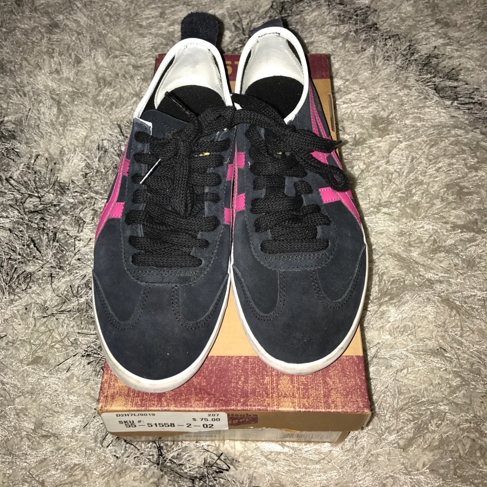 Black/Pink Sneakers