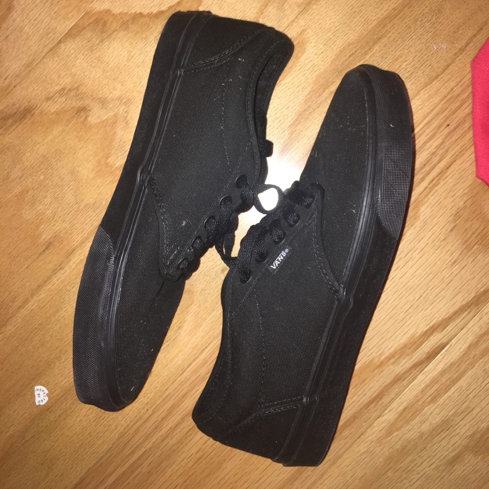 Vans - Picture 2 of 2