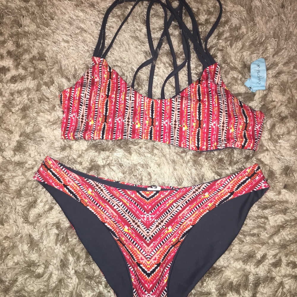 RED BIKINI!!