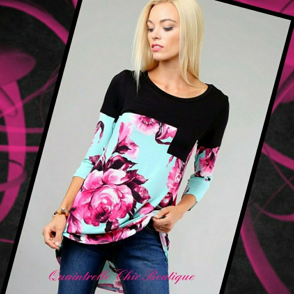 1 S LEFT🎉HP🎉BLOOMSTRUCK 3/4 SLEEVE FLORAL TOP