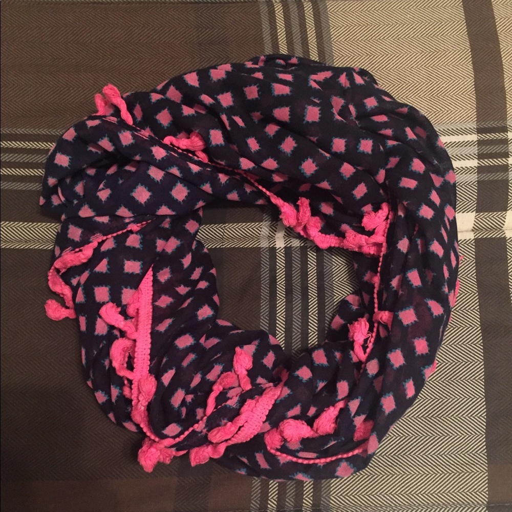 American eagle purple infinity scarf