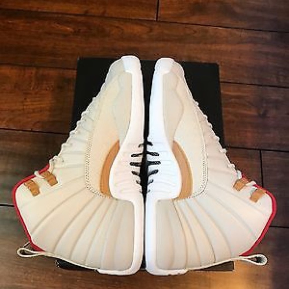 Retro 12 CNY