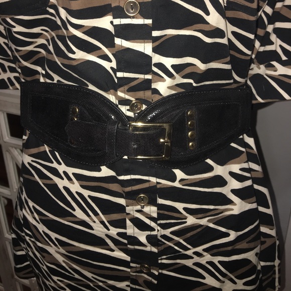 Safari-type blouse with cute belt - Picture 2 of 4