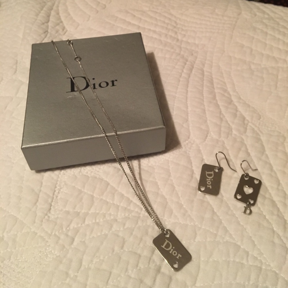 DIOR set