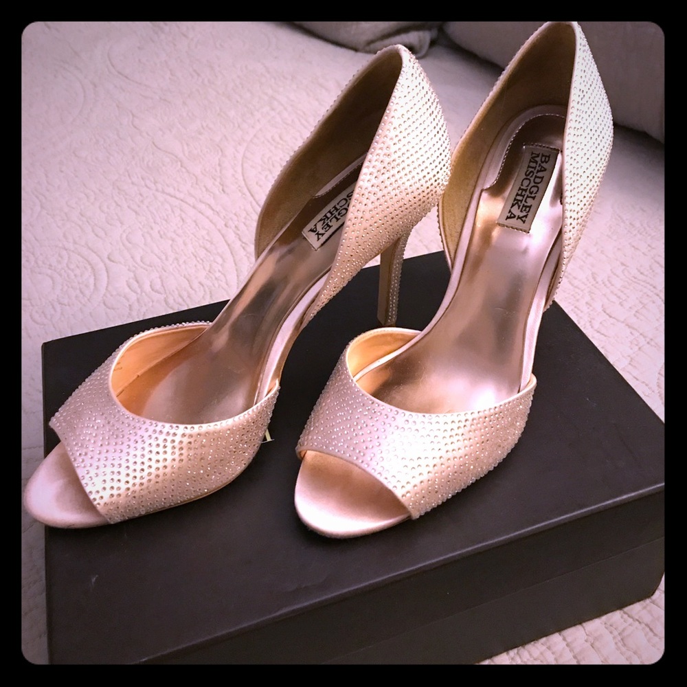 Badgley Mischka Mitzi Pink Satin d'Orsay Pumps sz9
