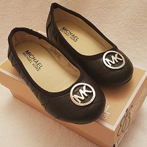 New Michael Kors girls black flats