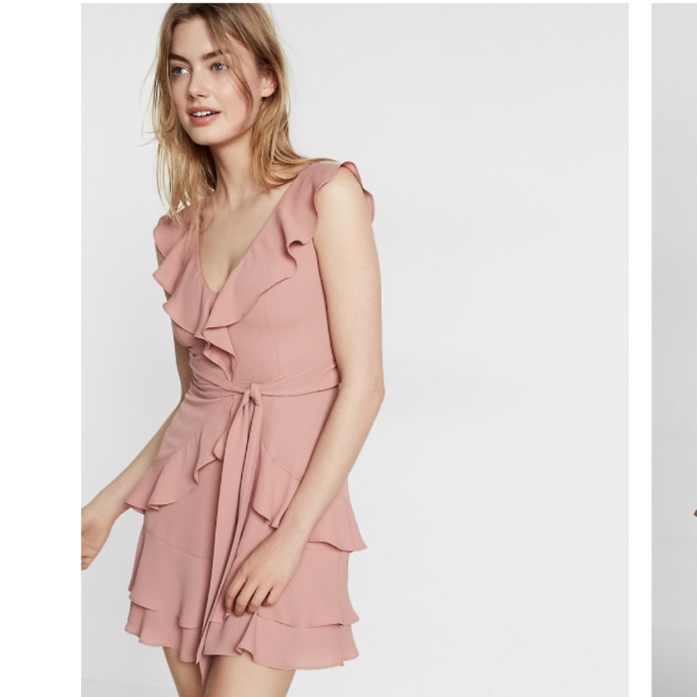 Express Blush front tie dress size 4 for Spring!