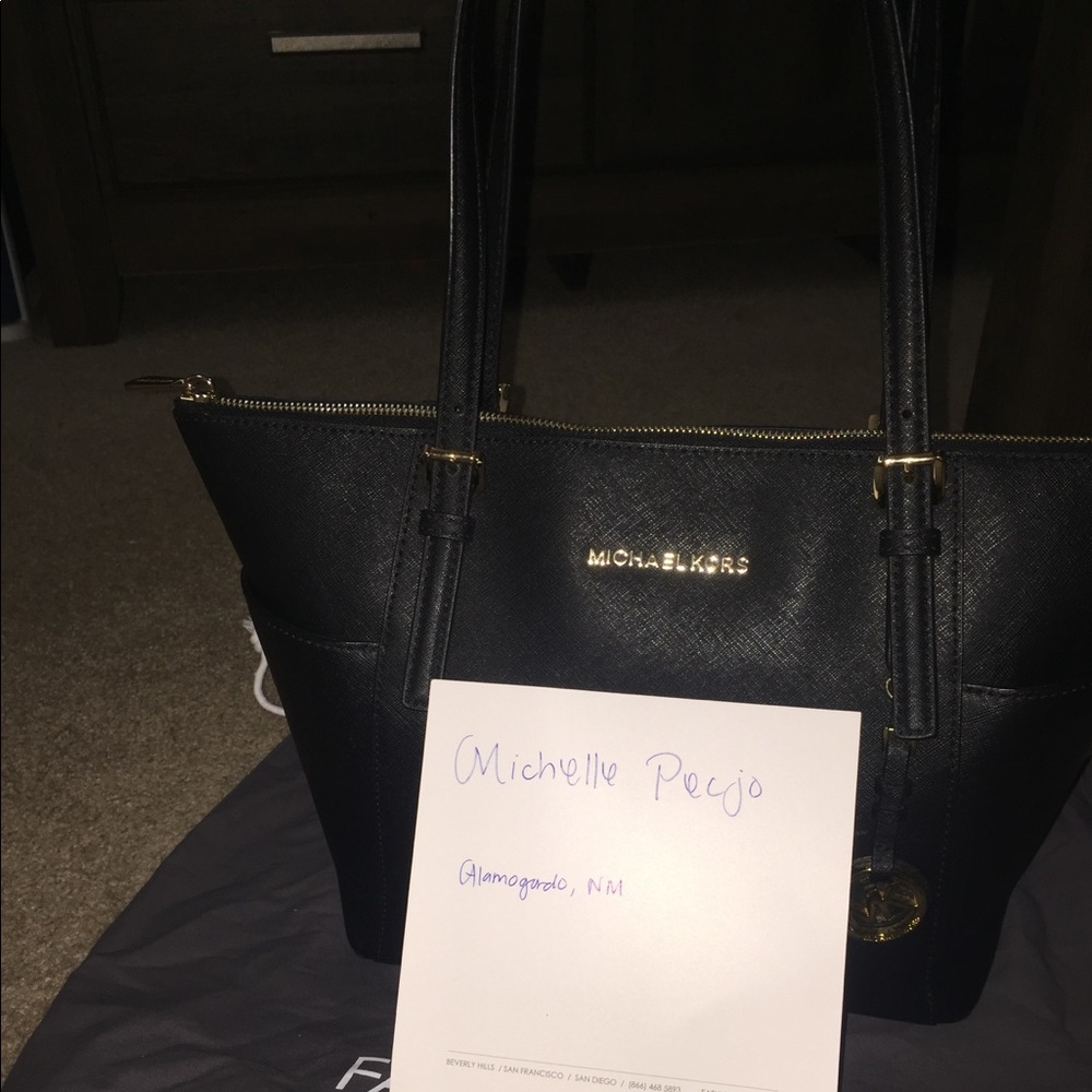 Authentic Michael Kors  Saffiano  purse. (Sold! )