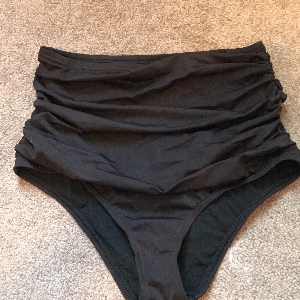 Women's urban outfitters high waisted bottoms!!