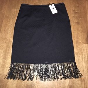 W by worth midnight blue chevron fringed skirt.