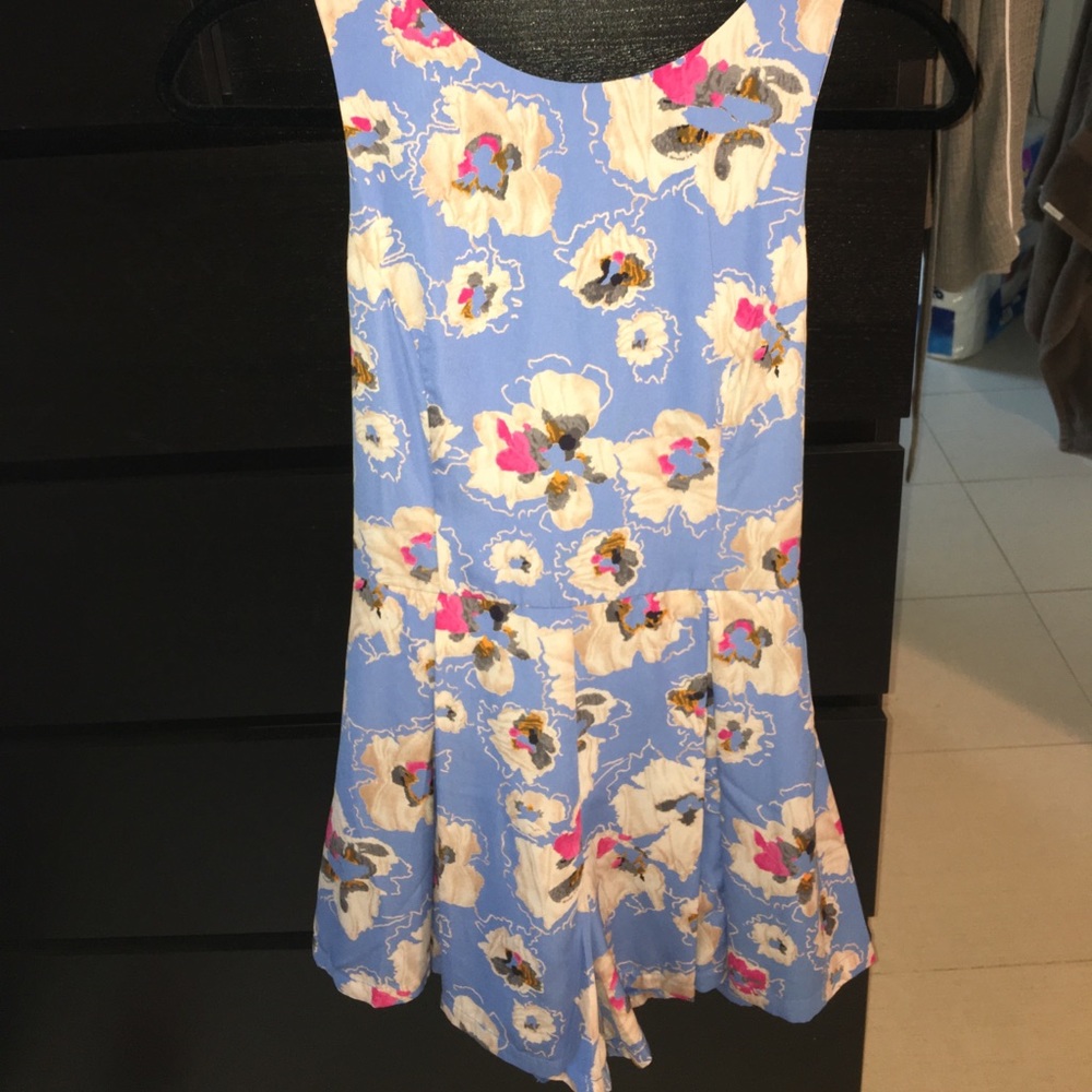 ASTR Blue flower pattern red romper