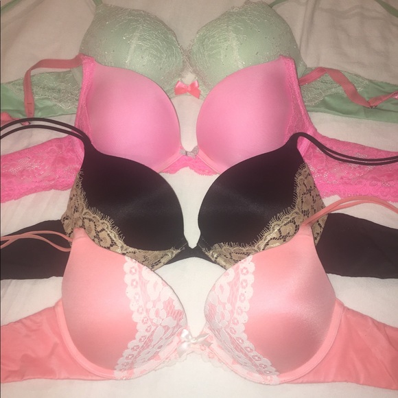Victoria's Secret 36A push up bras - Picture 1 of 4