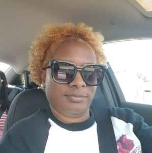 Meet your Posher, Candice