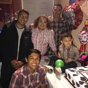 Meet your Posher, Yadira