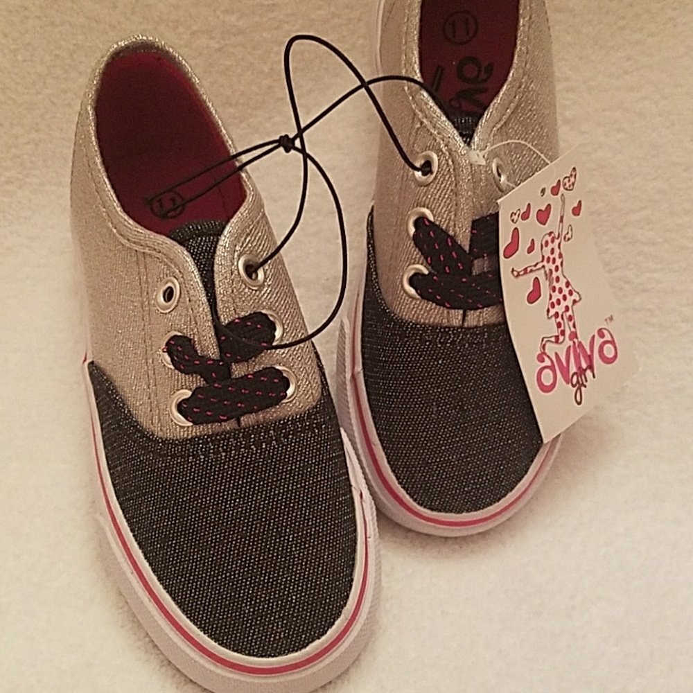 Girls sparkly tennis shoes, grey black and pink