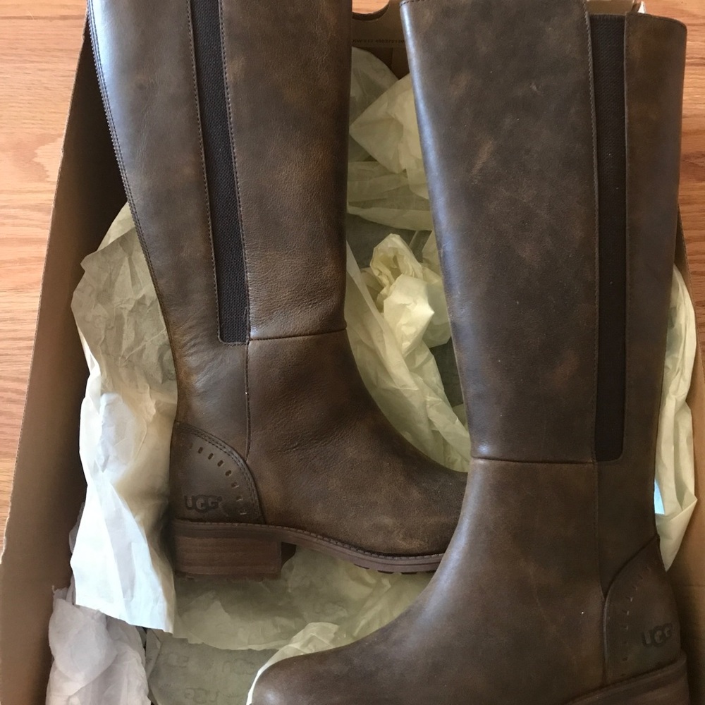 NWB Women's UGG Australia VINSON stout Boot, 7.5