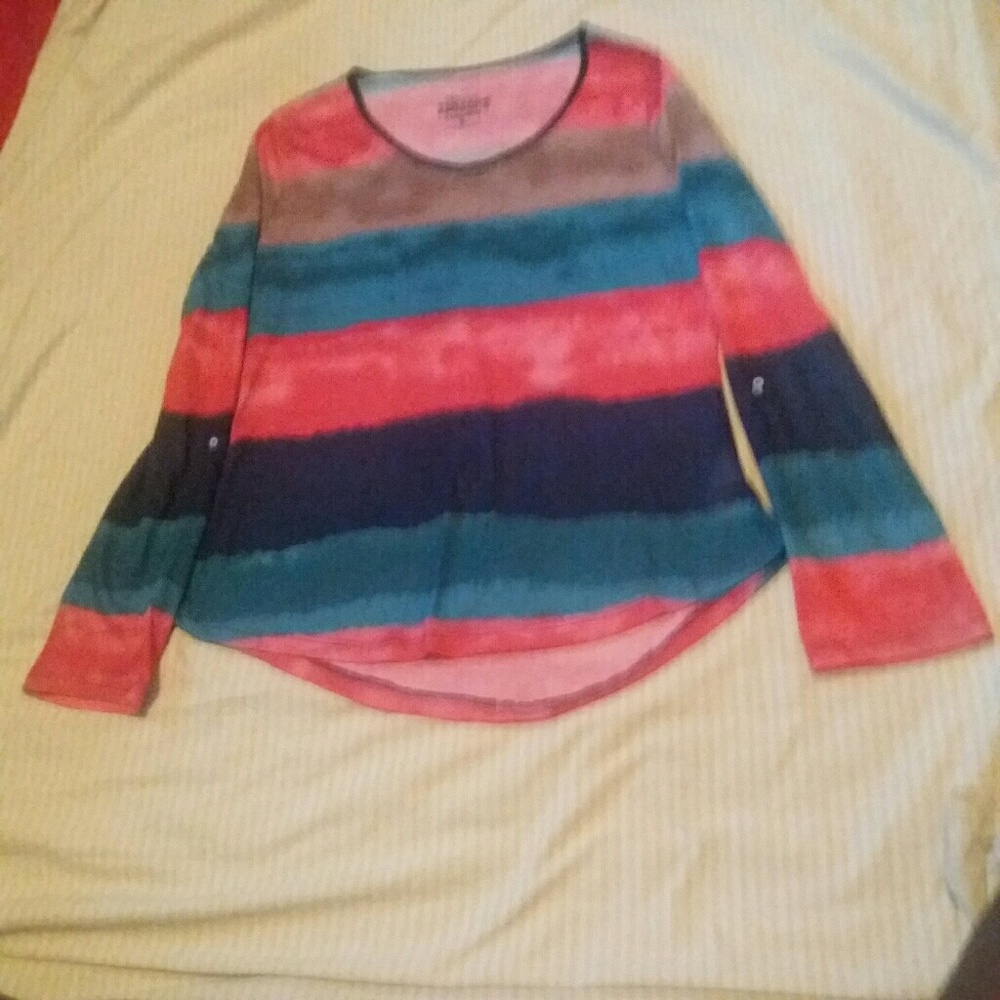 Hi ladies, it's a Nine west Vintage America top .