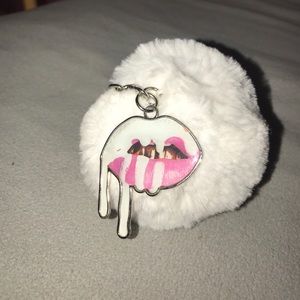 Kylie cosmetics holiday collection Pom Pom