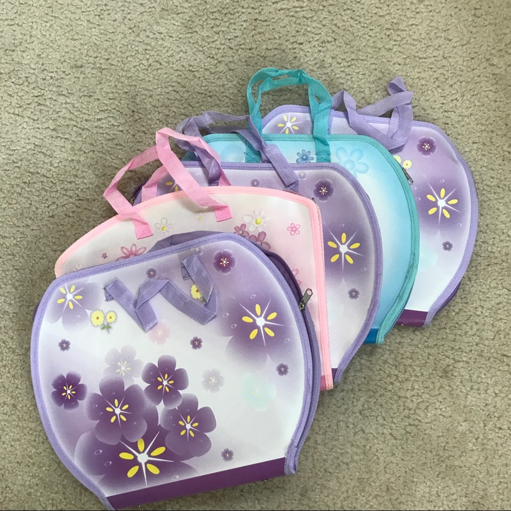 (5) Girls fun totes
