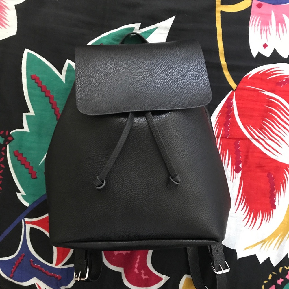 Bucket bag