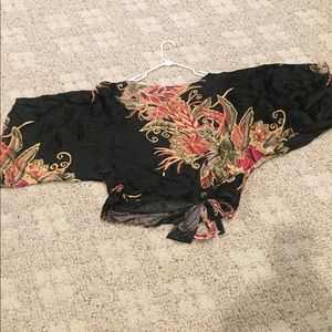 PRICE REDUCED Black floral kimono, size xs