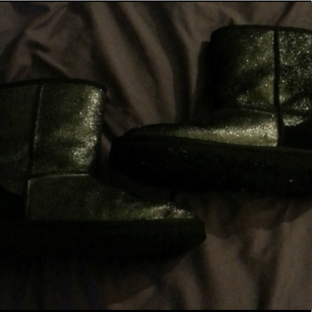 SOLD~Black Sparkle Ugg's